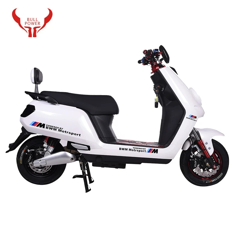 New Arrivals 2000w Motor Battery Double Disc Brakes Electric Scooter For Unisex Adults